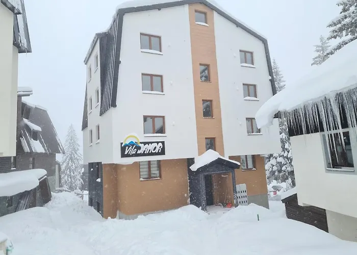 公寓 Vilajahor Natasa A11 亚霍里纳